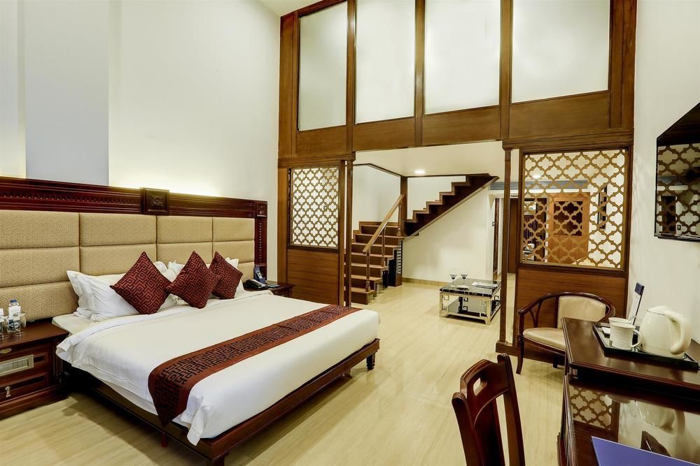 Golden Chariot Vasai Hotel Exterior photo