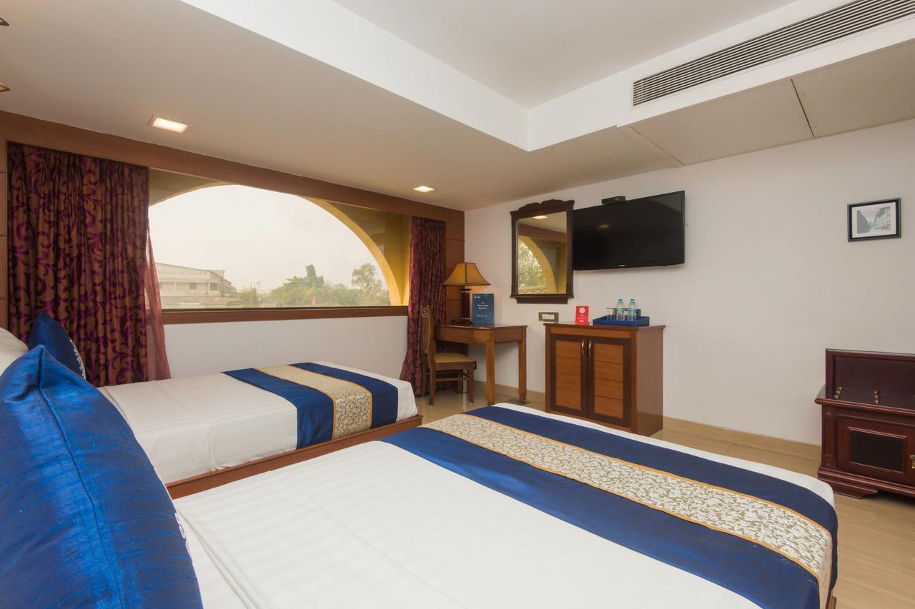 Golden Chariot Vasai Hotel Exterior photo
